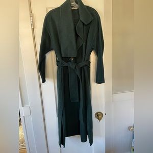 Vince oversized wool long coat. Emerald green color size XS.